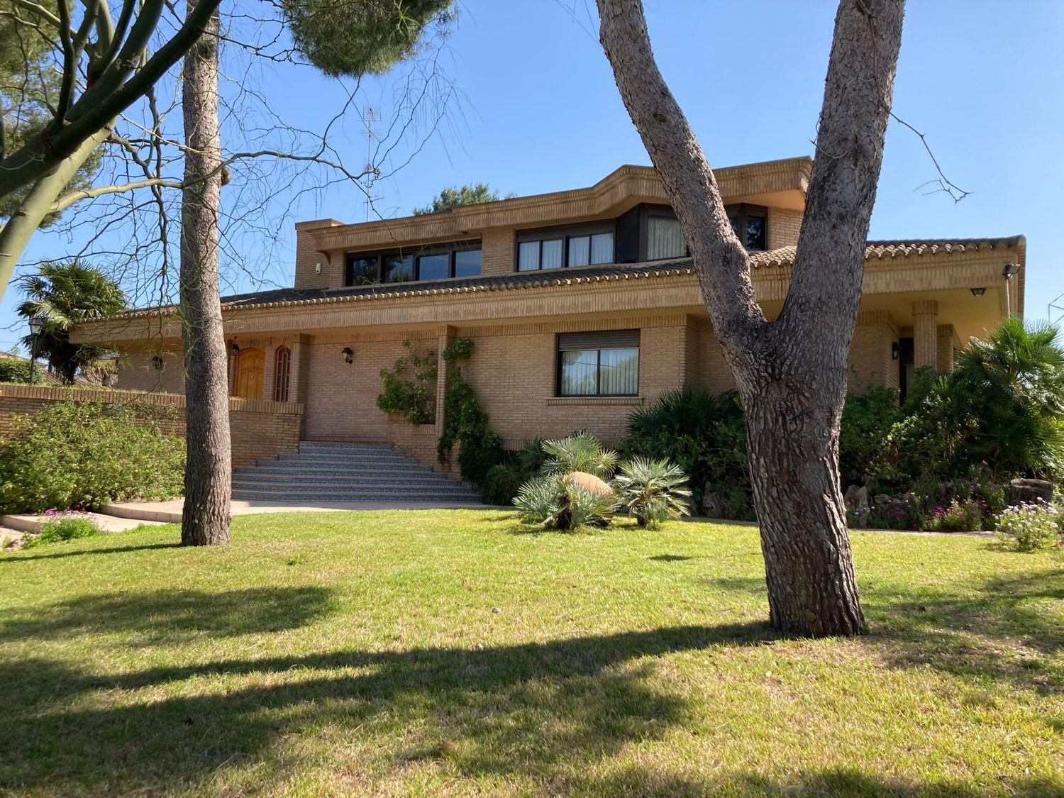 Villa Turia, chalet moderno en La Eliana